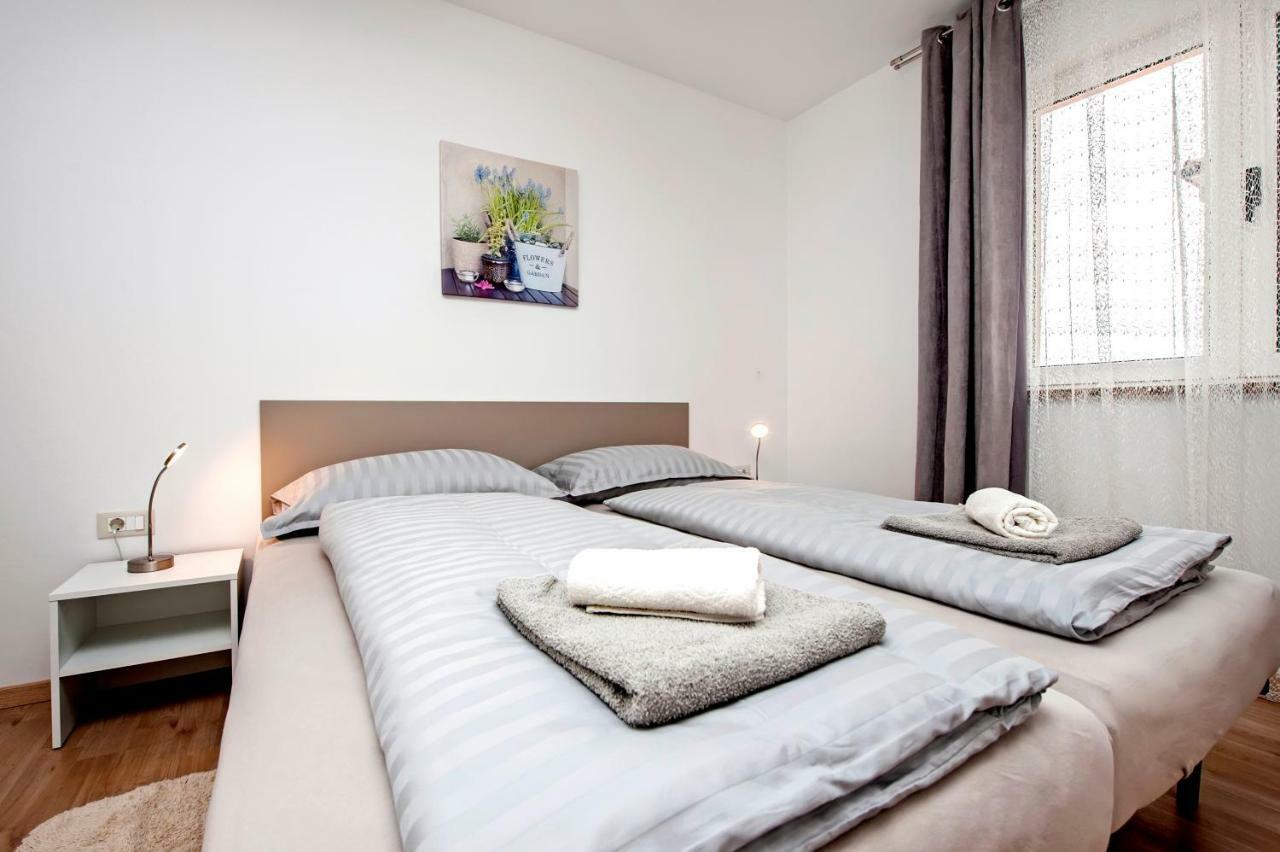 Apartman Sonata ロヴィニ エクステリア 写真